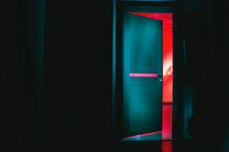 Locked Door Dream Meaning: Boundaries, Delays and Choice