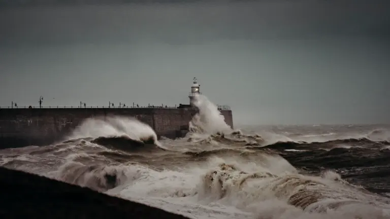 Storm Amy: UK Warning Areas, Times and Travel Risks