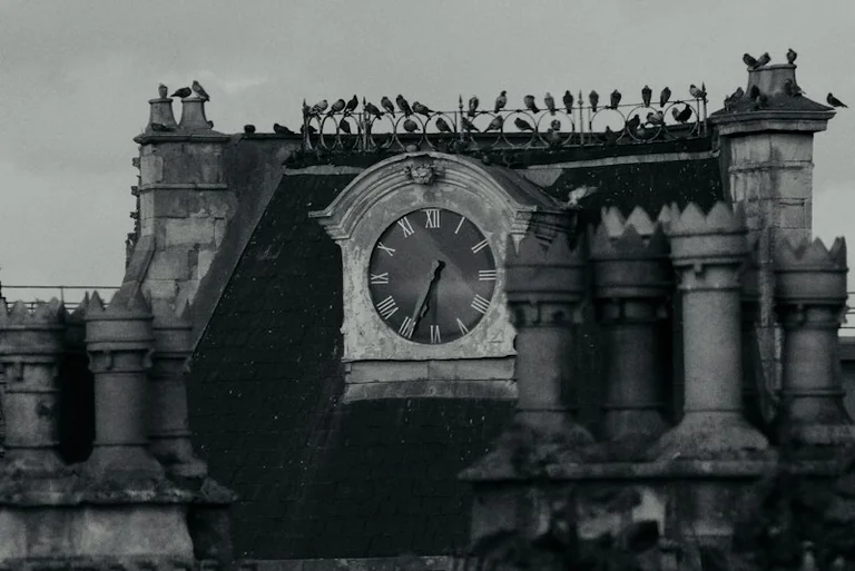 UK Clocks Go Back on 25 October: Sleep and Travel Checks