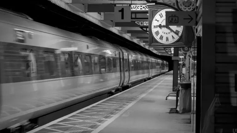 UK Clocks Went Back: Check Trains, Appointments and Devices
